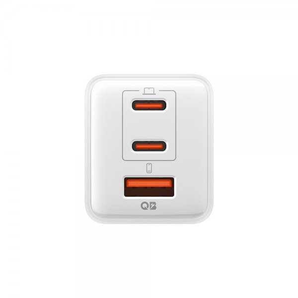 Spigen Essential Laddare 47W 2xUSB-C 1xUSB-A Vit